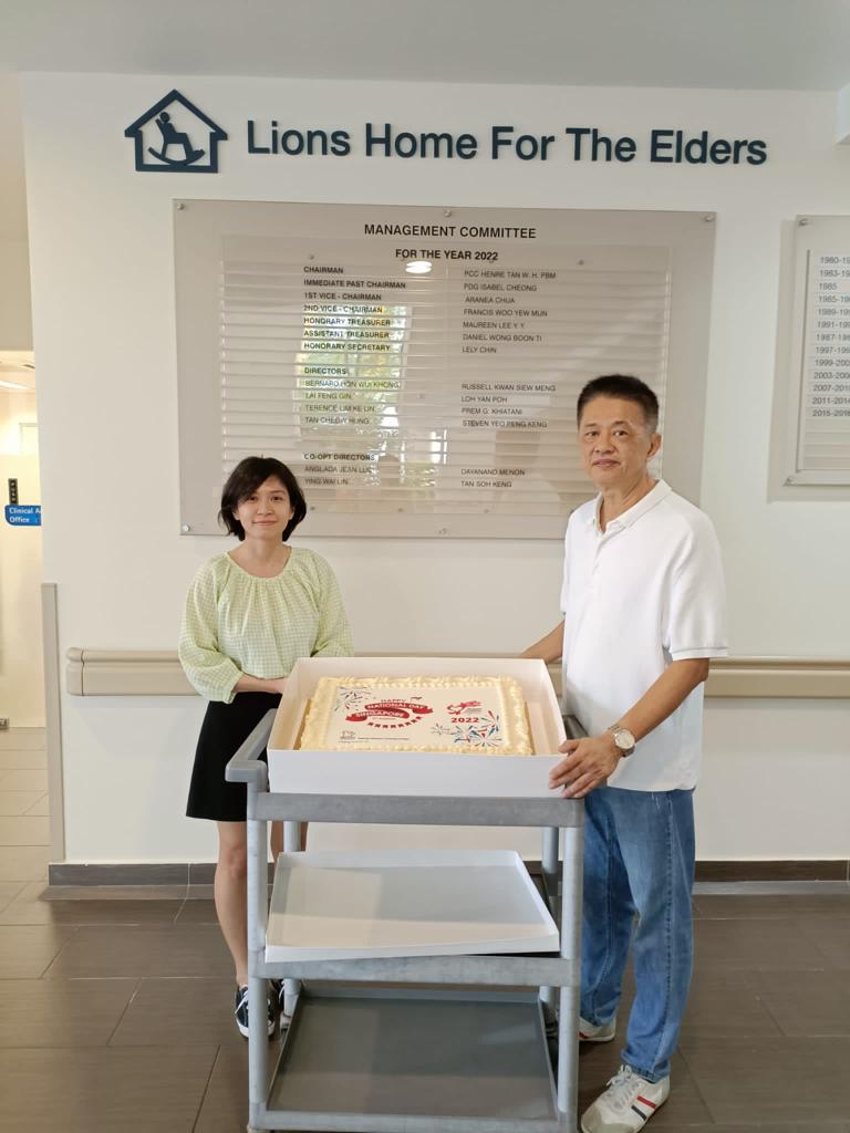 Extra Space Cares CSR Cake Delivery