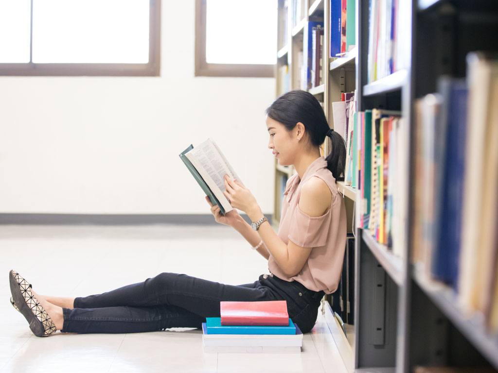 3 Benefits of storing your growing book collection with Extra Space Asia Self Storage