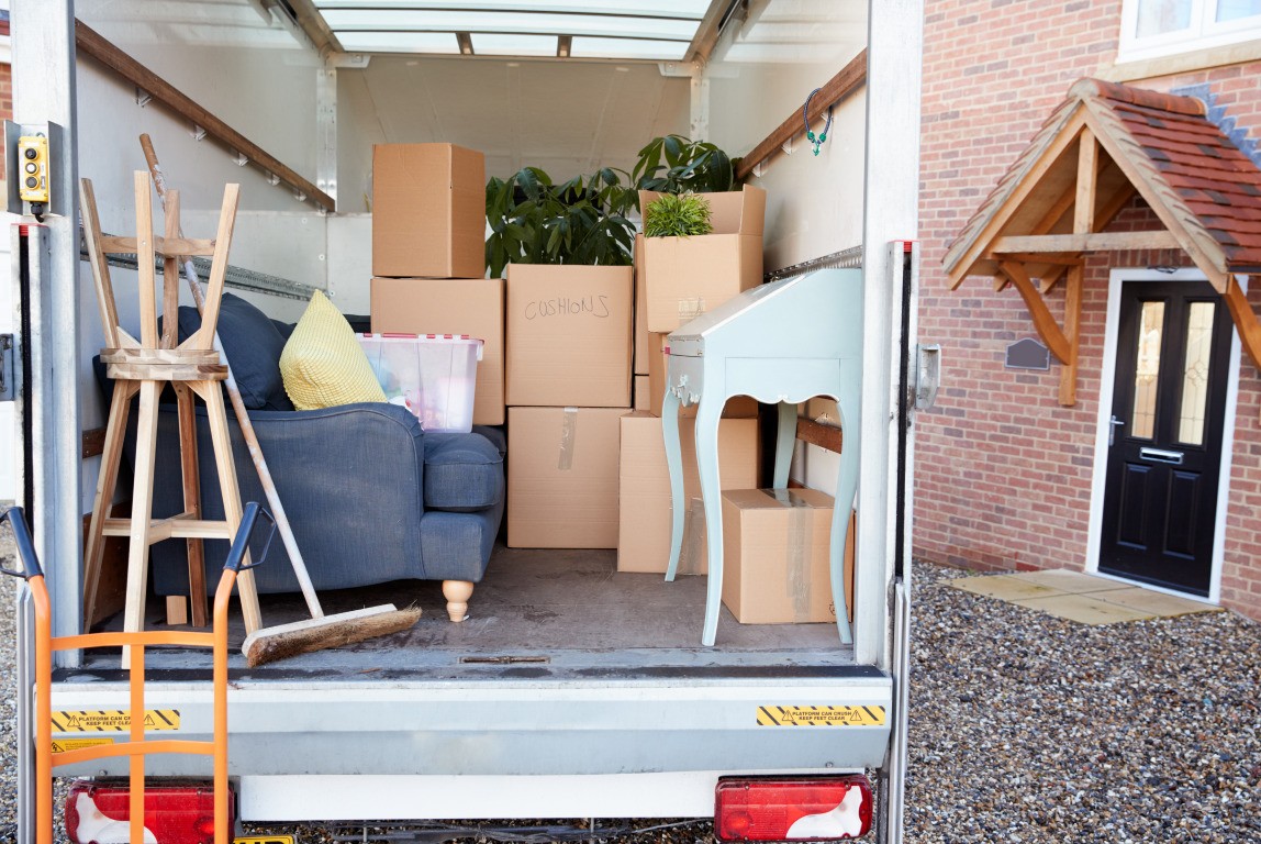 Moving Tips 101: Find a company which can help you with both your storage and moving needs at the same time!