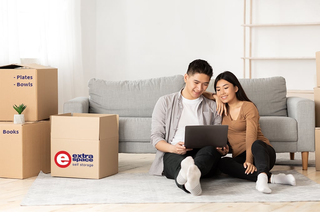 Self Storage Space for Rent FAQ: Should I rent a locker or a walk-in unit